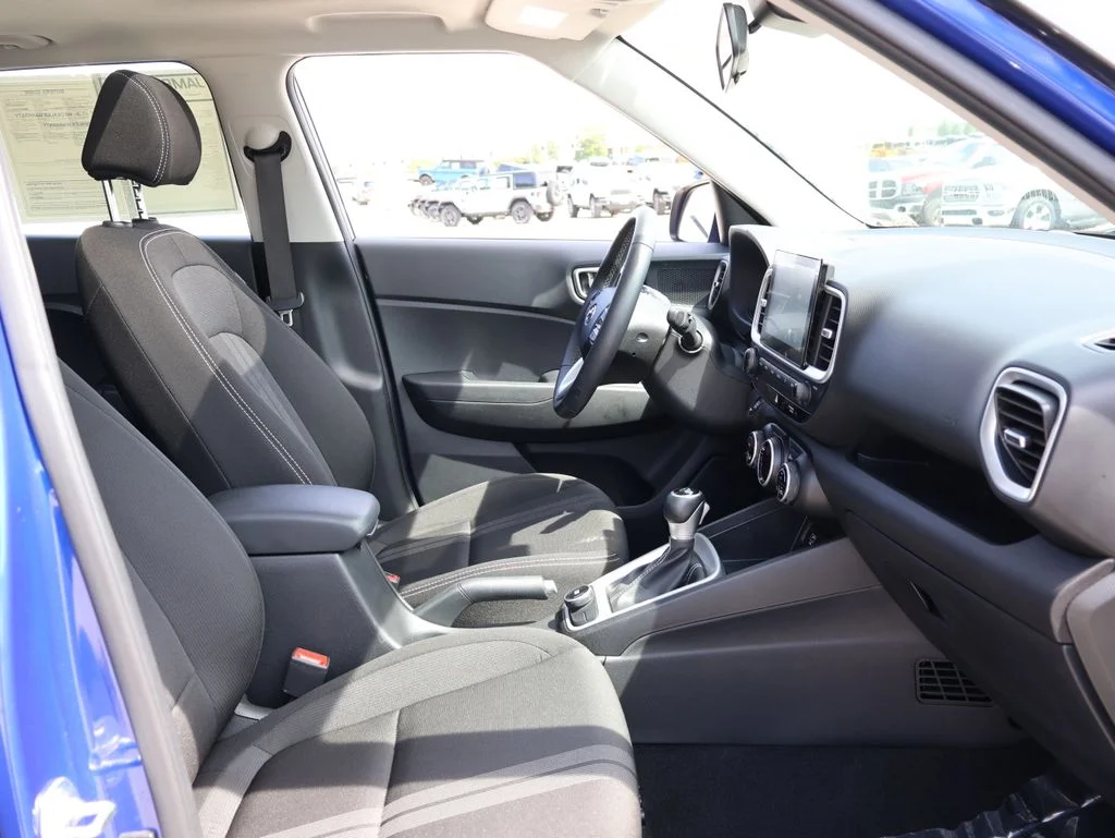 Used 2025 Blue Hyundai SEL image 8