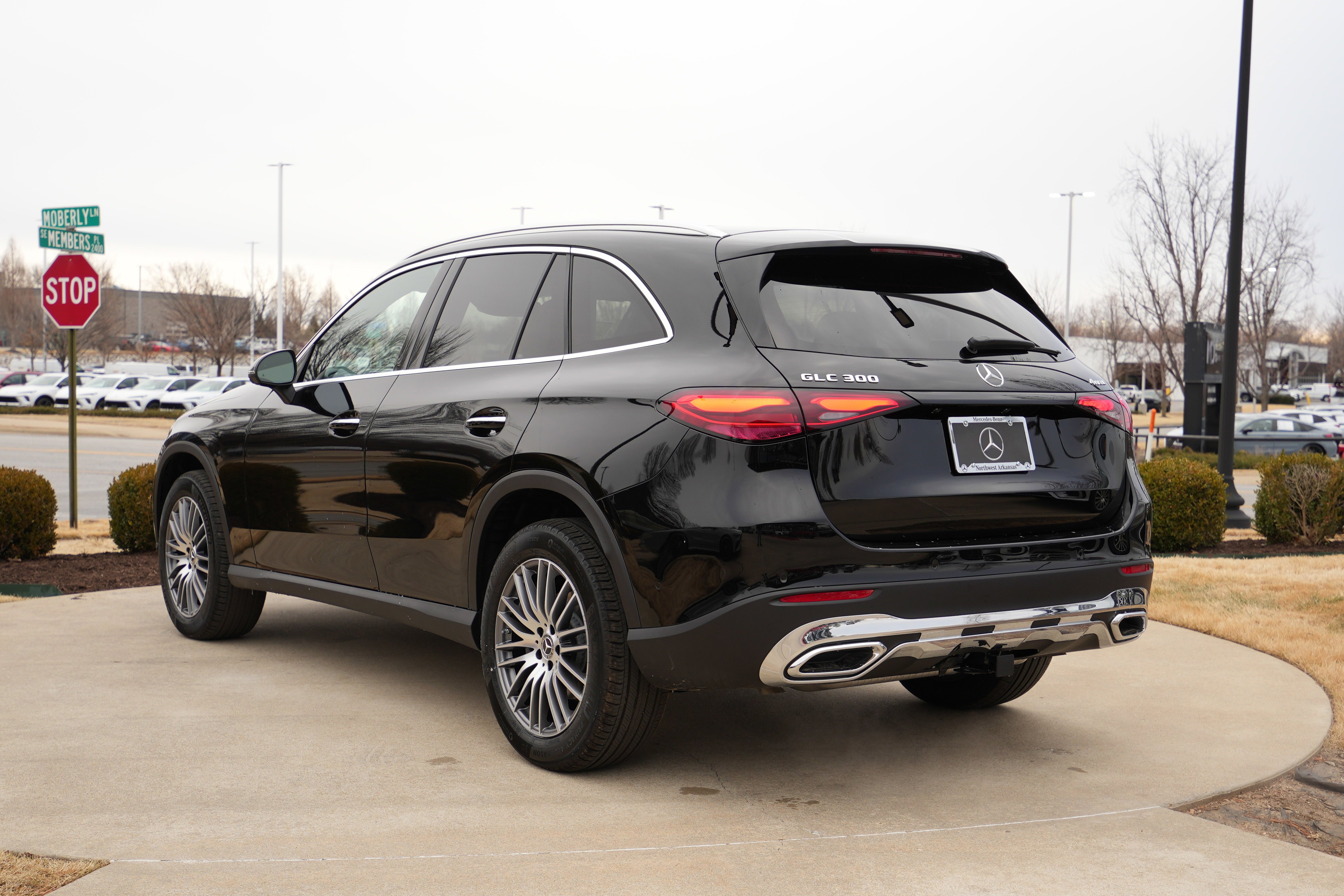 Used 2026 Black Mercedes-Benz GLC 300 image 6