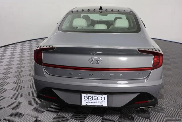 Used 2023 Gray Hyundai SEL image 7