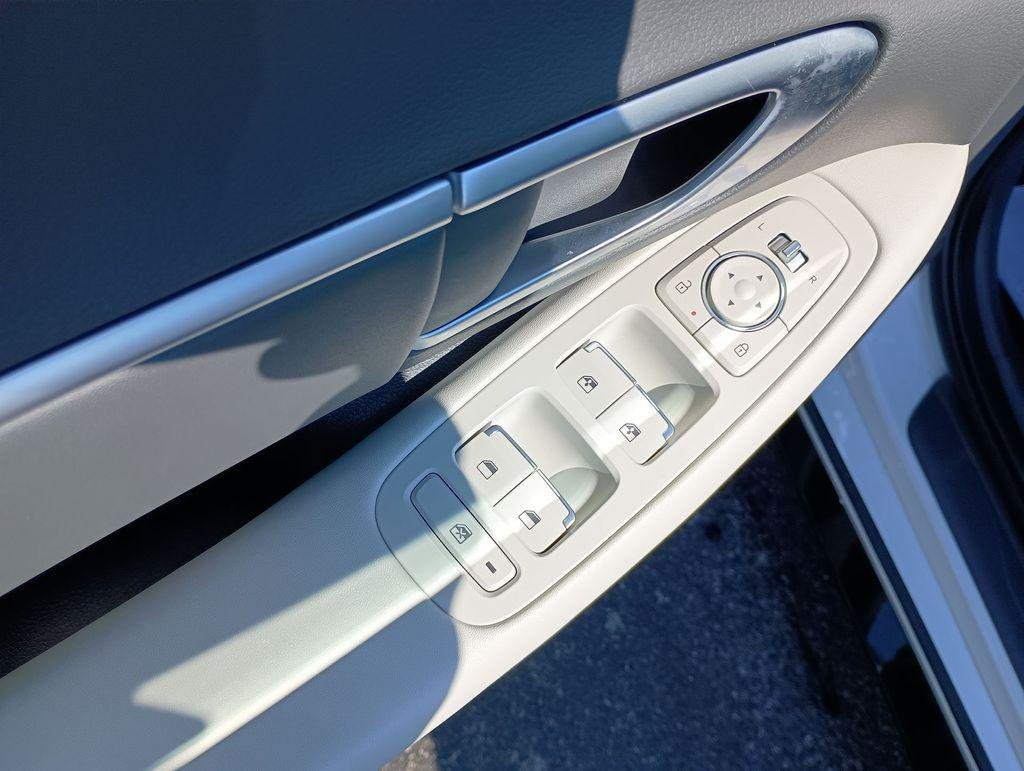 2025 Hyundai Sonata SEL - Photo 19