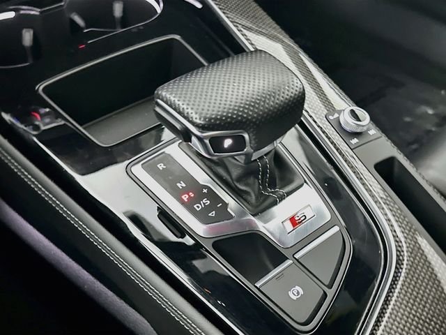 Used 2024  Audi Premium Plus image 16