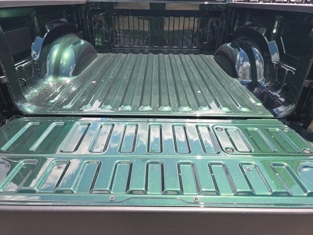 New 2026 Serrano-Green Metallic Exterior Paint RAM Laramie image 40