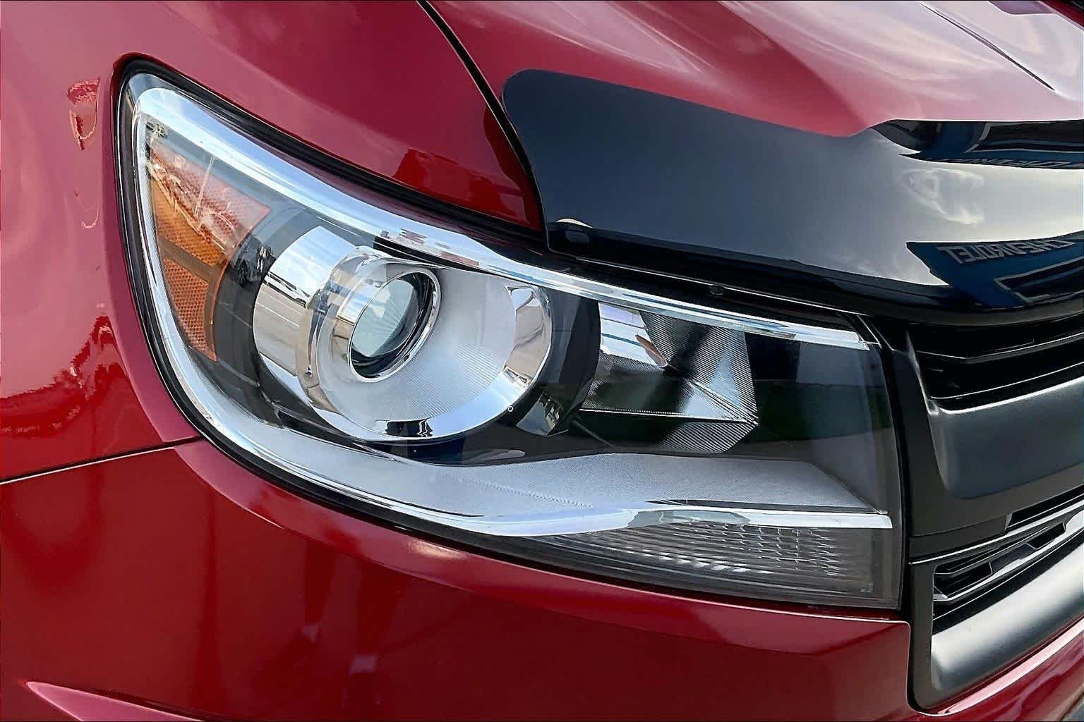 Used 2016 Red Rock Metallic Chevrolet 4WD Z71 image 25