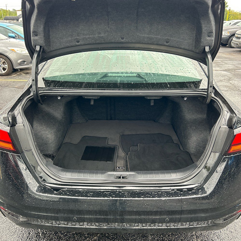 Used 2025 Super Black Nissan 2.5 SV image 8