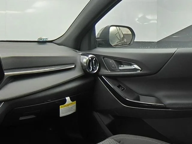 2026 Chevrolet Equinox LT - Photo 40
