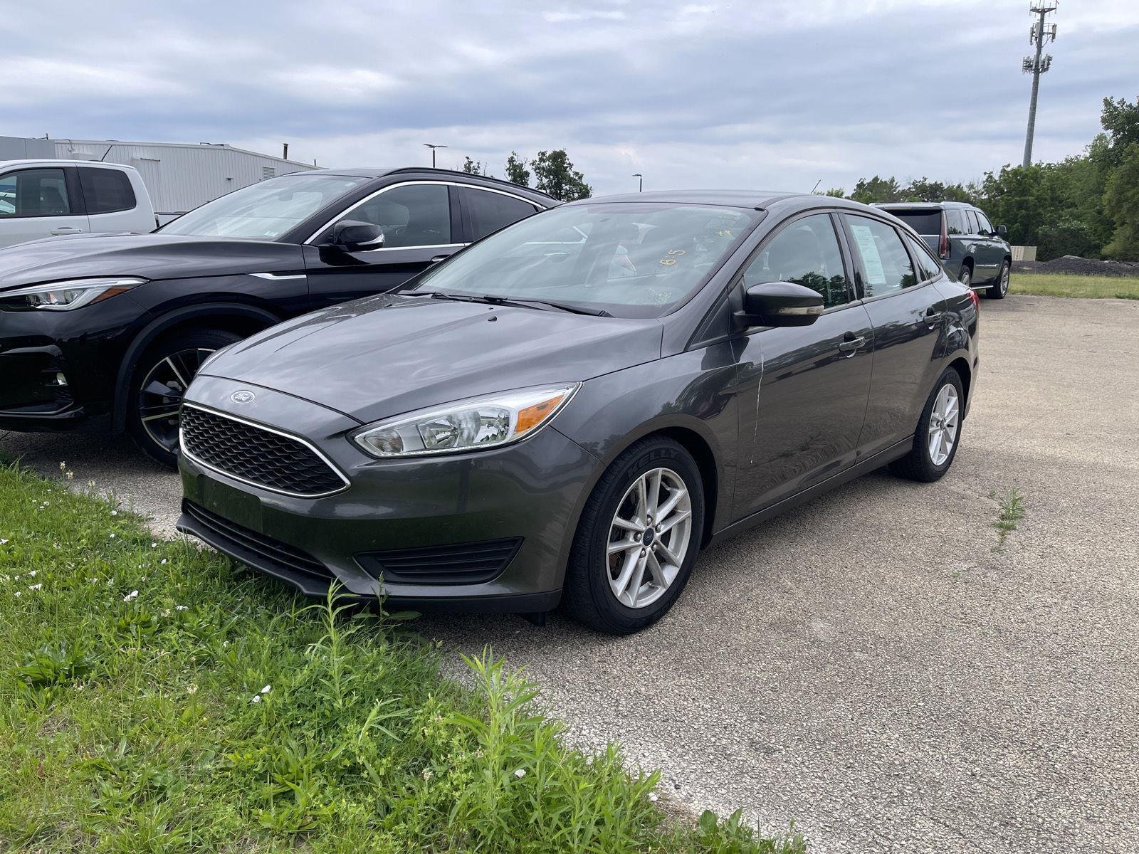 2016 Ford Focus Sedan SE's photo