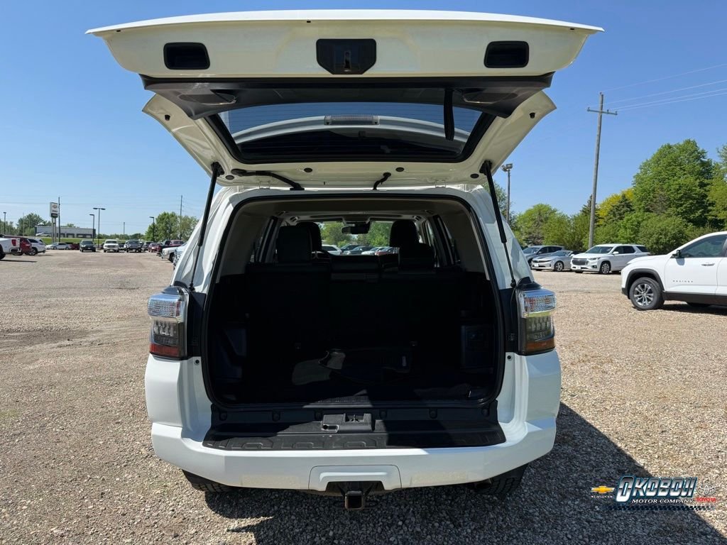 Used 2020 White Toyota SR5 Premium image 20