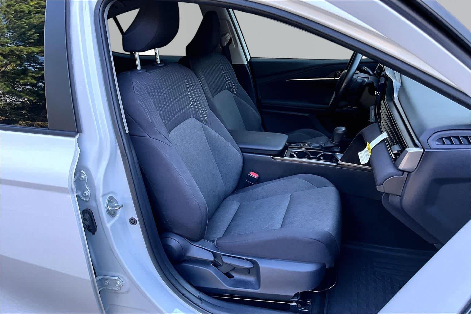 Used 2025 Ice Cap Toyota LE image 9