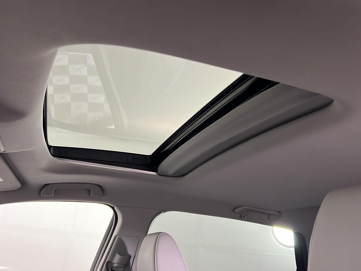 Used 2019  Acura w/Technology Pkg image 22
