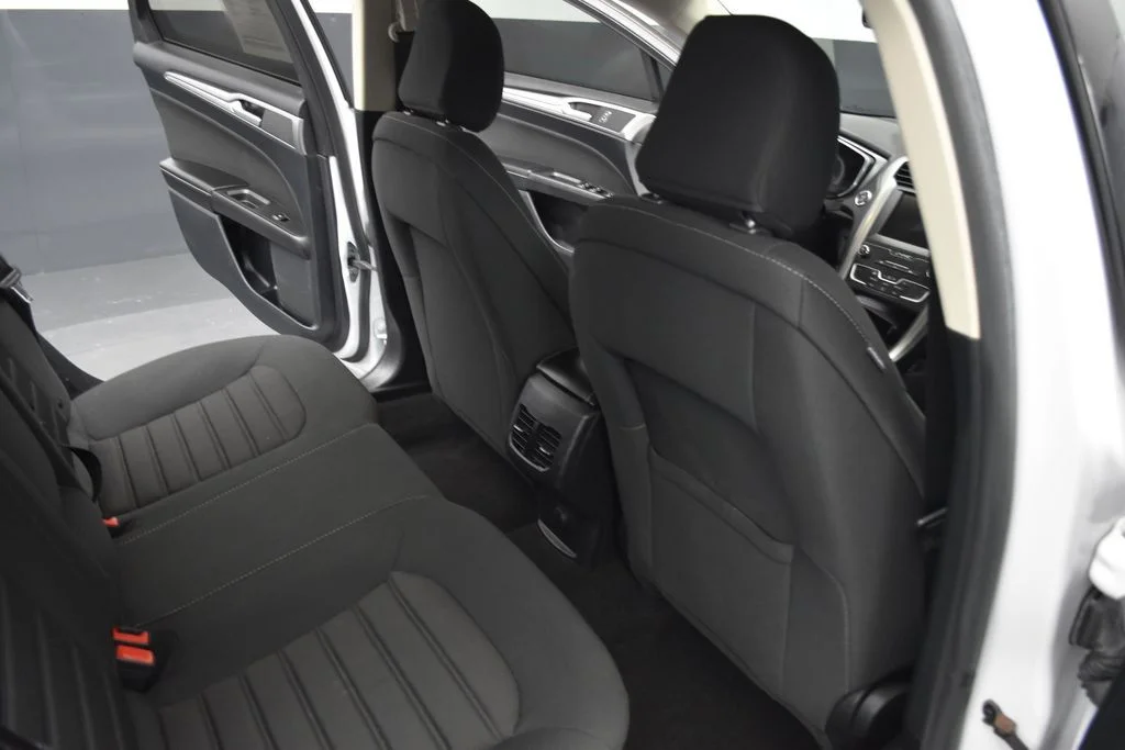 Used 2020 White Ford SE image 24