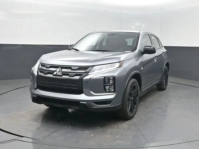 New 2026 Gray Mitsubishi 2.0 LE image 2