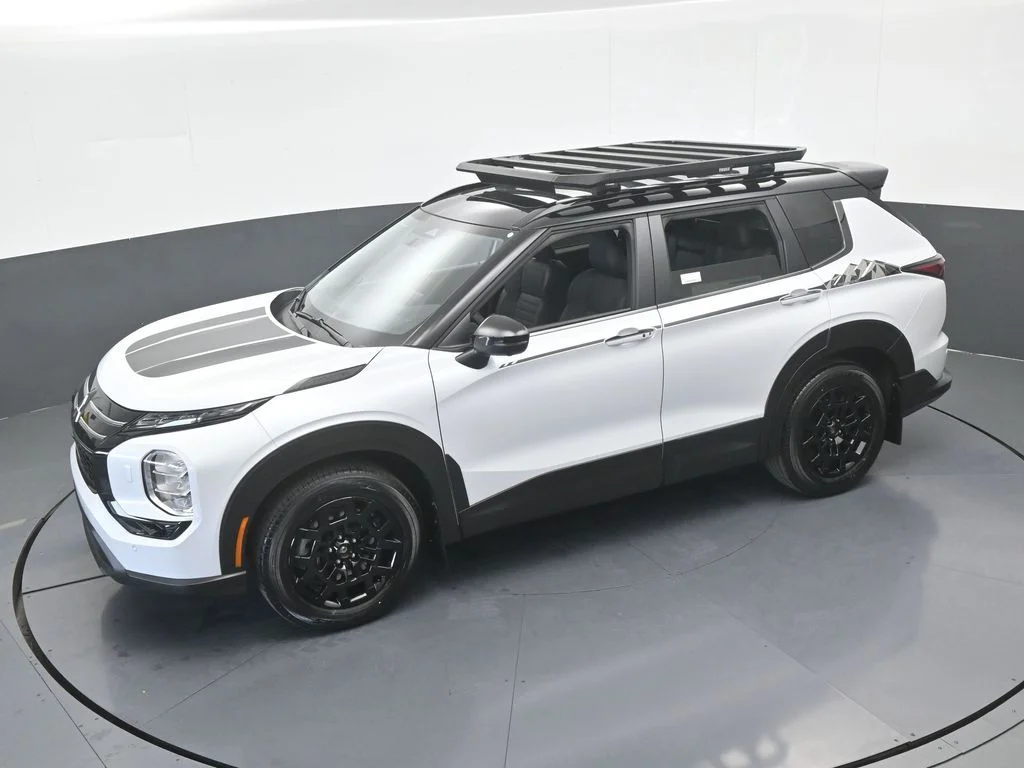 New 2026 White / Black Mitsubishi Trail Edition image 58