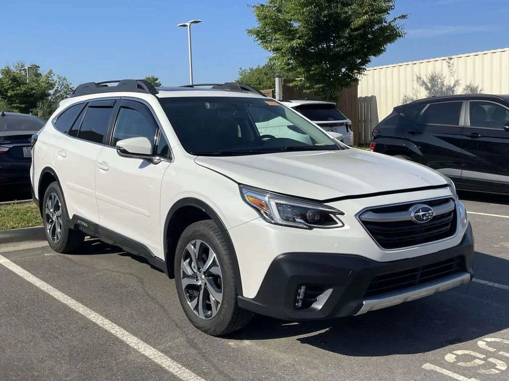 2022 Subaru Outback Limited's photo