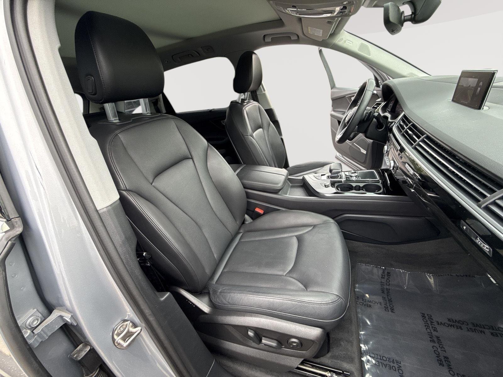 Used 2018 Florett Silver Metallic Audi Prestige image 32