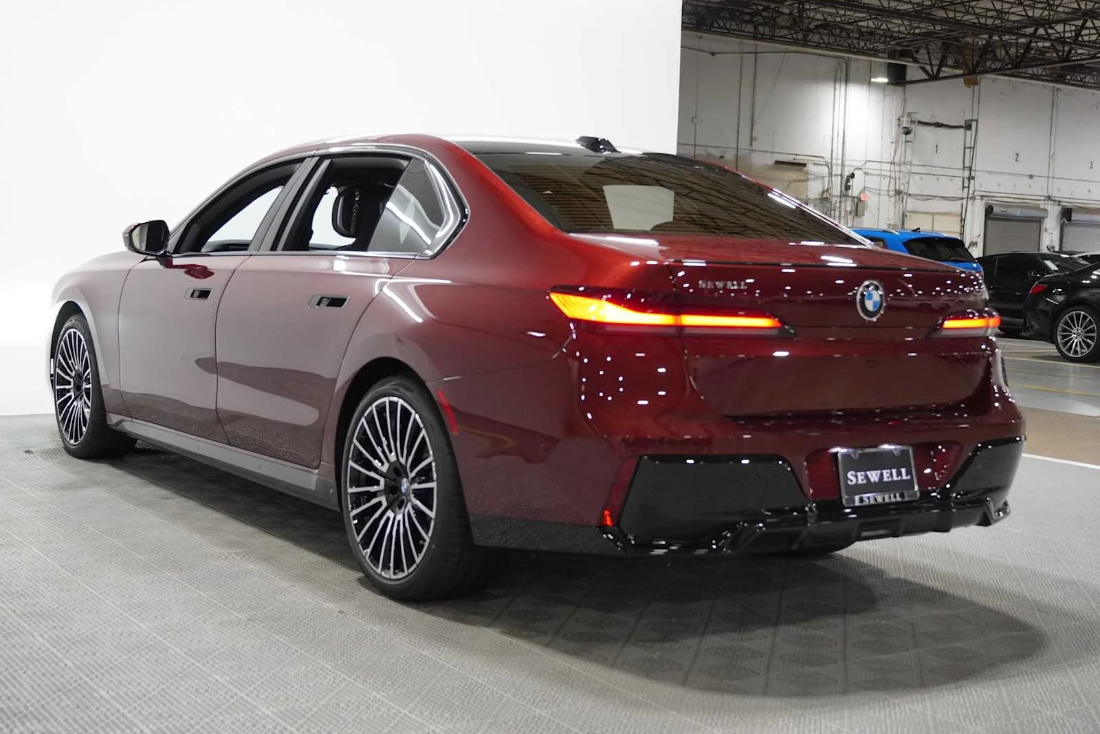 New 2026 Aventurin Red Metallic BMW 740i image 4