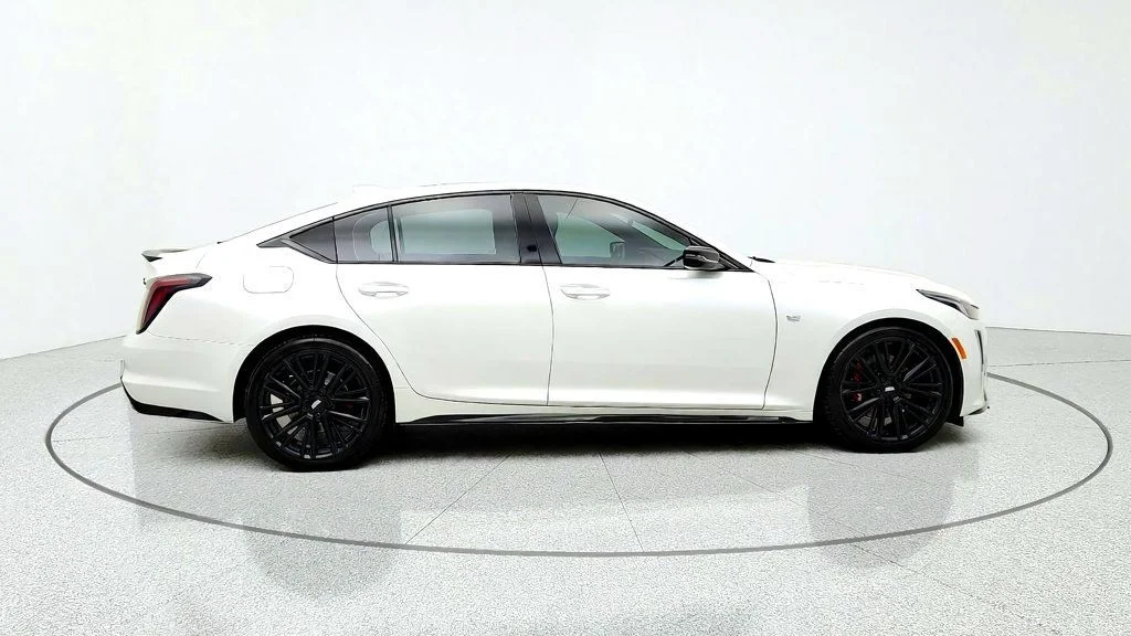 Used 2023 Crystal White Tricoat Cadillac 4dr Sedan Sport image 4
