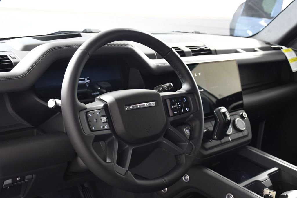 New 2026 Fuji White Land Rover S image 13