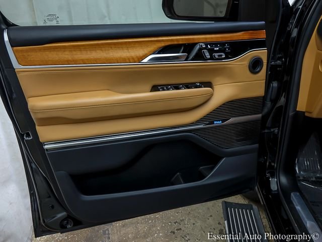 Used 2022 Black Jeep Series III image 26