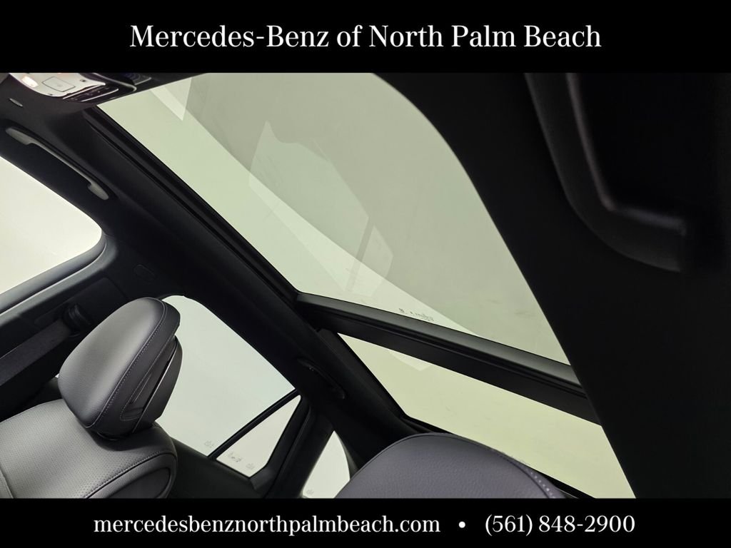 New 2026 MANUFAKTUR Alpine Grey Mercedes-Benz GLC 300 image 9
