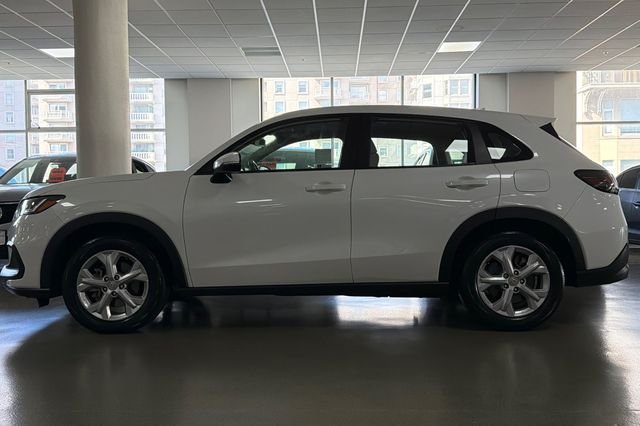 Certified Used 2024 Platinum White Pearl Honda LX image 10