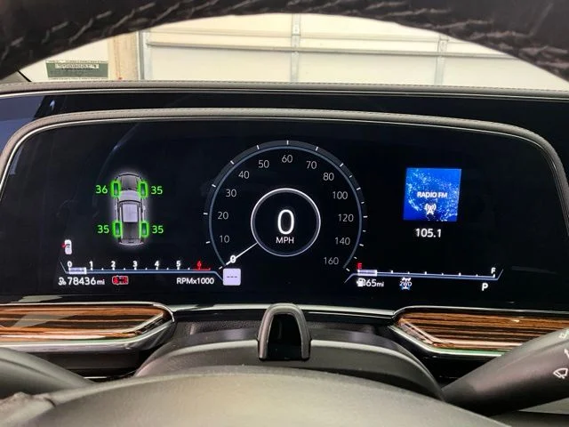 2023 Cadillac Escalade ESV Premium Luxury - Photo 11