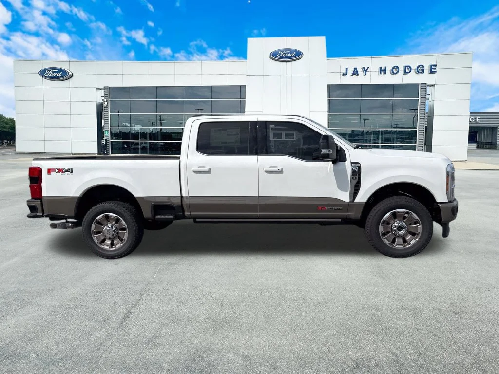 New 2026 Star White Metallic Tri-Coat Ford F-250® King Ranch® image 9