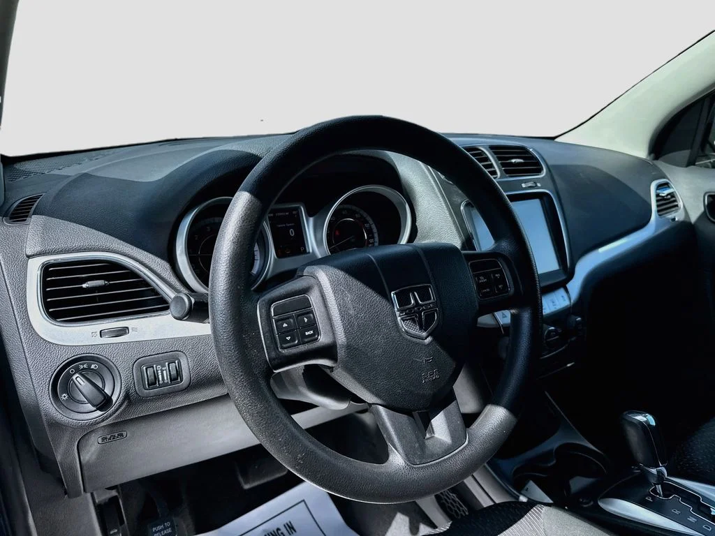 Used 2011 Black Dodge Mainstreet image 9