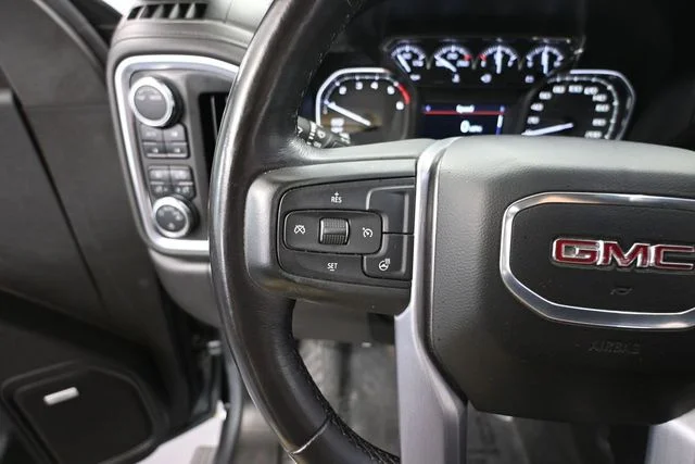 Used 2021 Silver GMC Elevation image 21