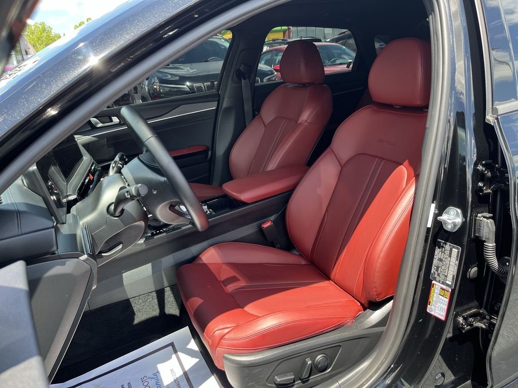 2025 Kia K5 GT-Line - Photo 17