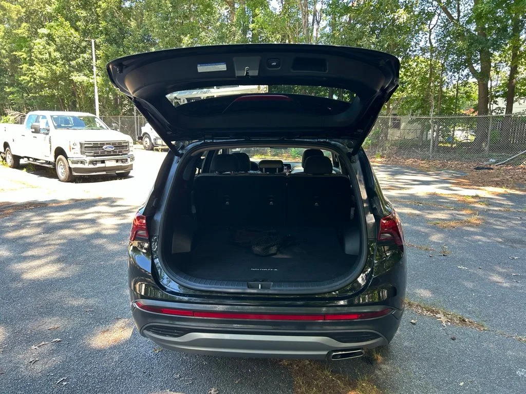 Used 2023 Black Hyundai SEL image 30