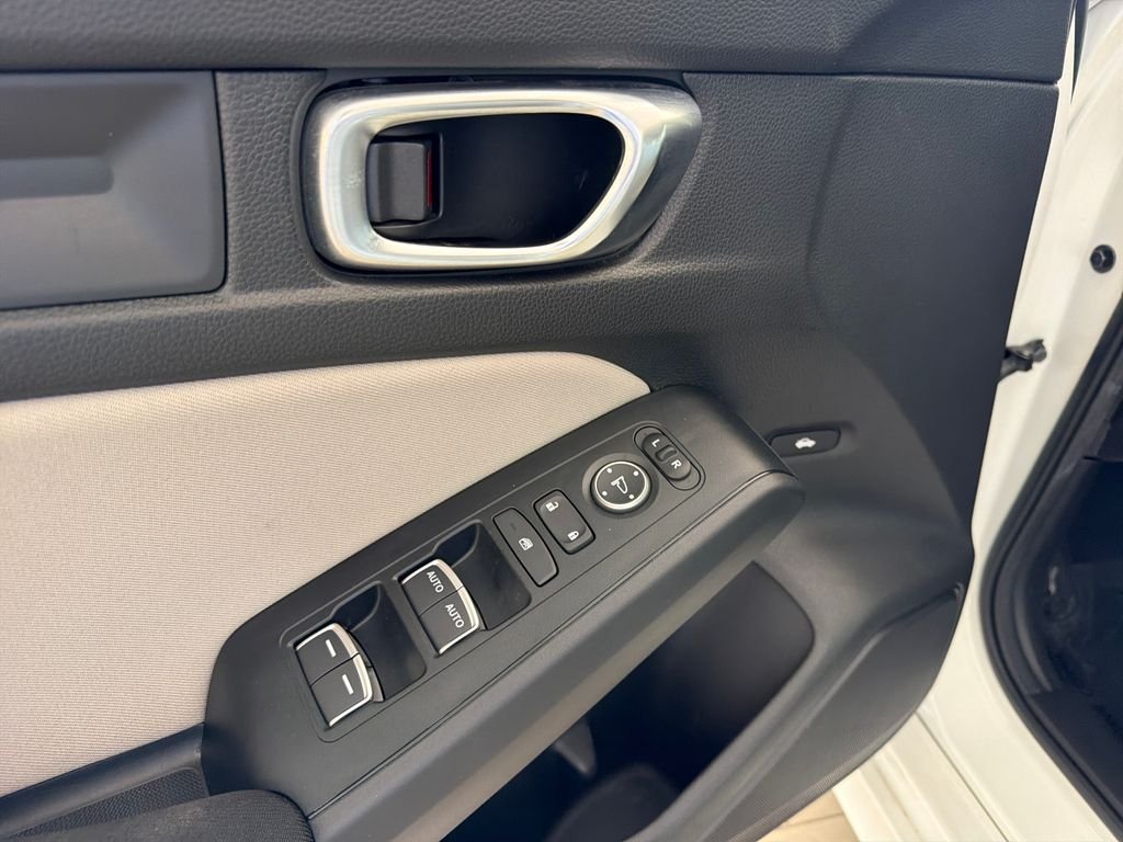 Used 2024  Honda LX image 11