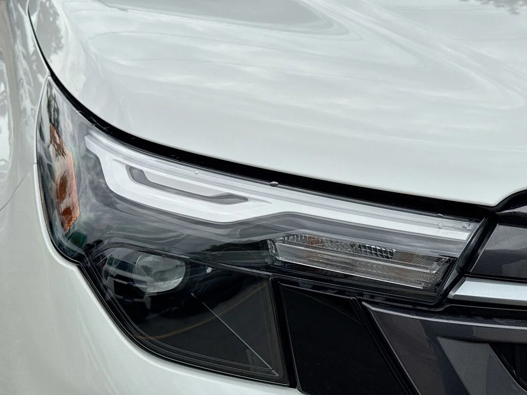 New 2026 White Subaru Premium image 39