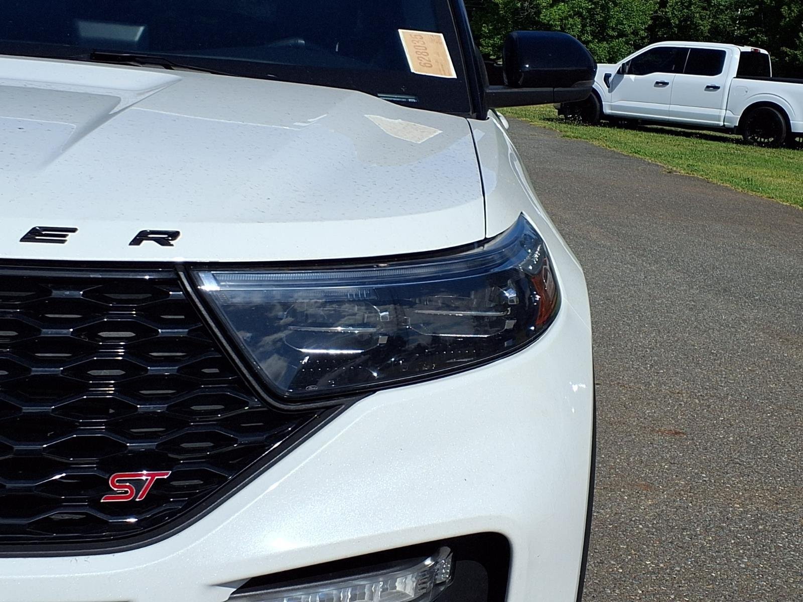 Used 2023 Star White Metallic Tri-Coat Ford ST image 16
