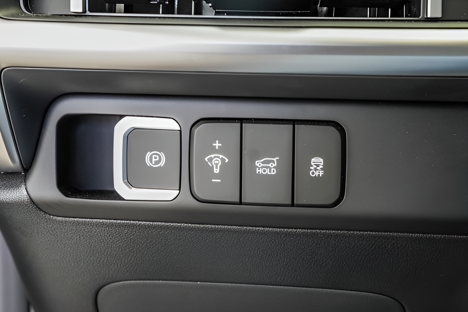 Used 2026 Silver Hyundai SEL image 19