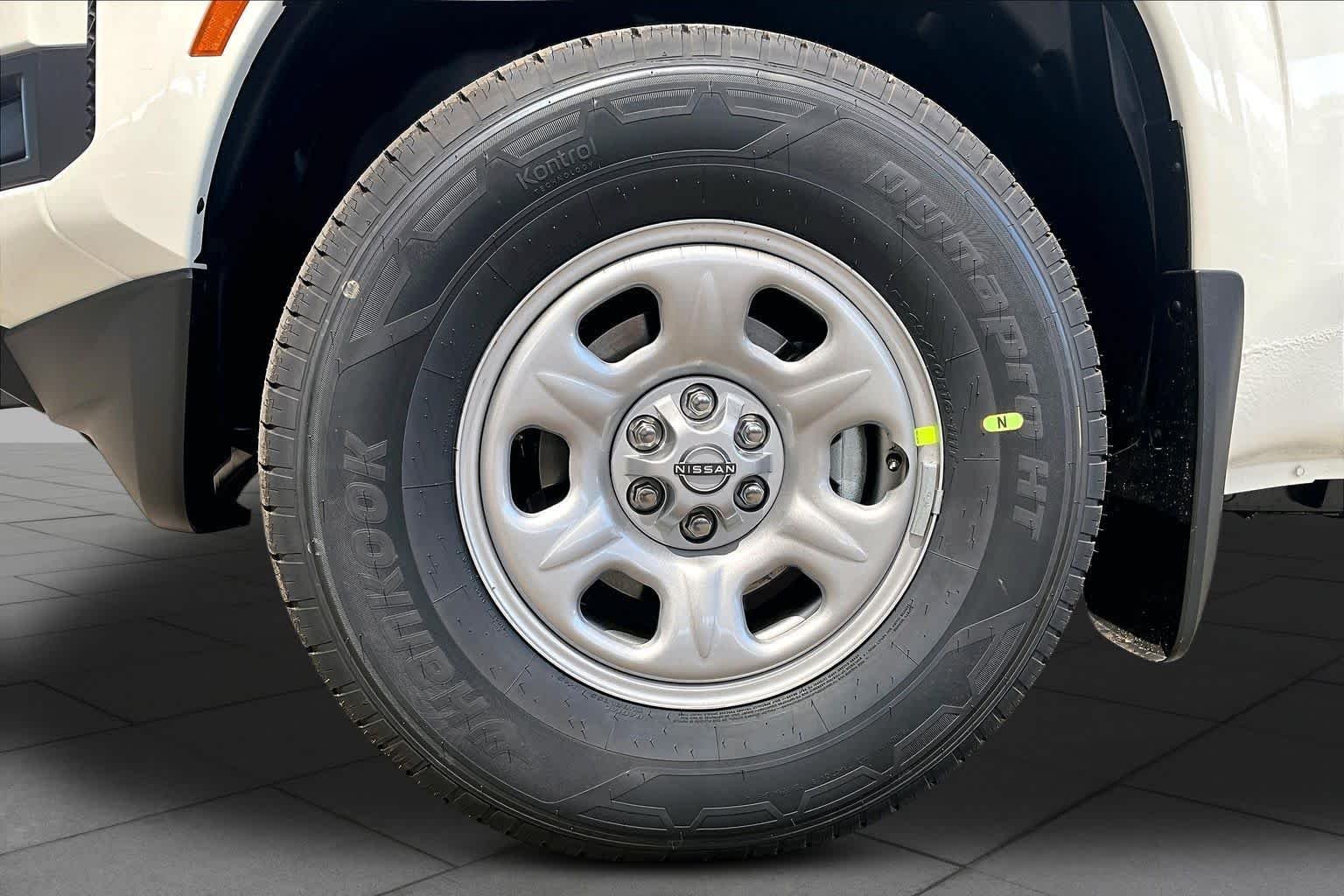 New 2026 Glacier White Nissan S image 9