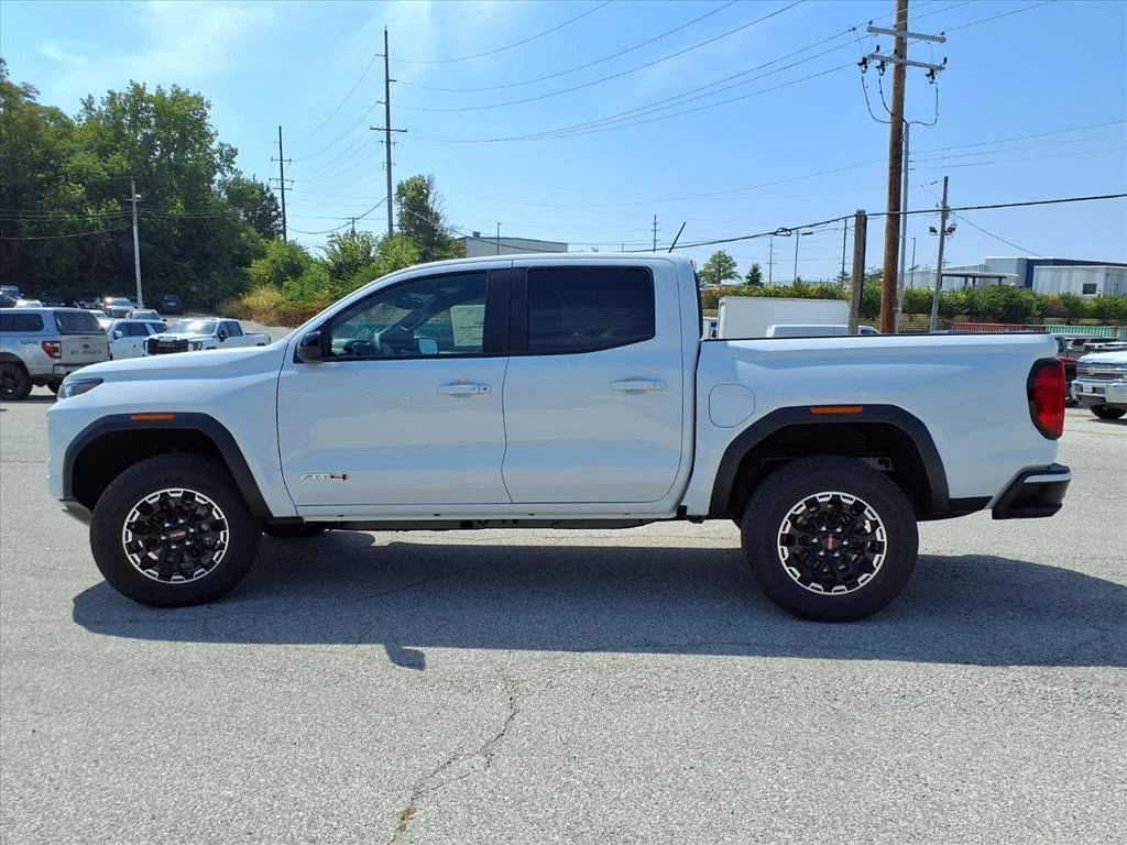 2026 GMC Canyon AT4 - Photo 22