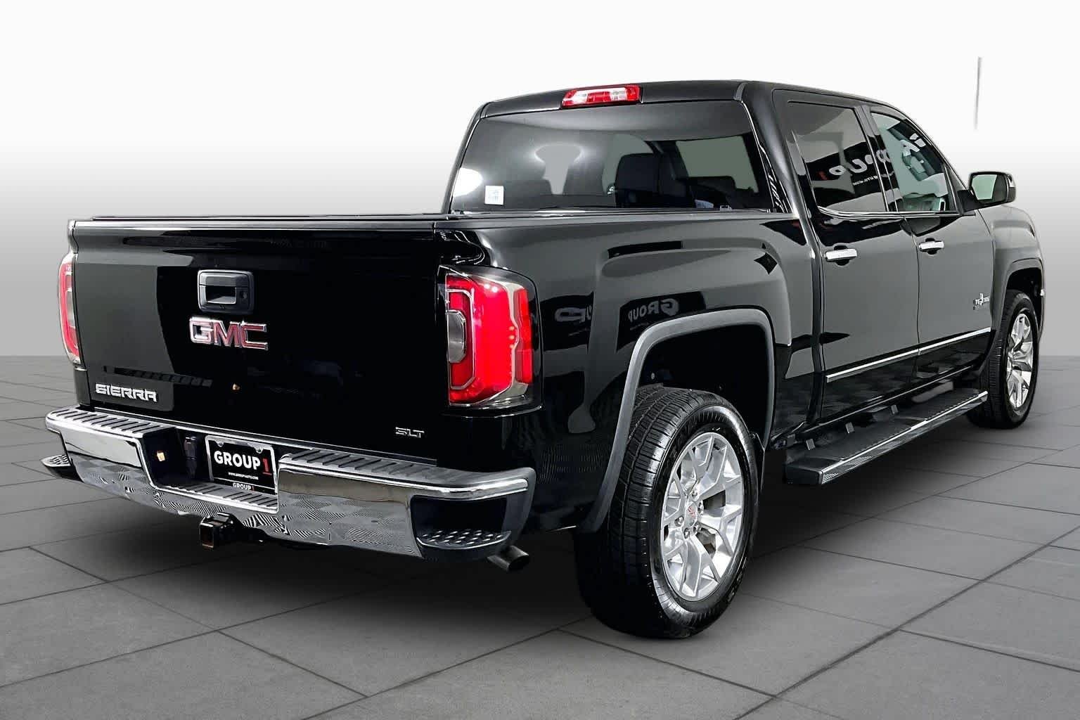 Used 2018 Onyx Black GMC SLT image 12