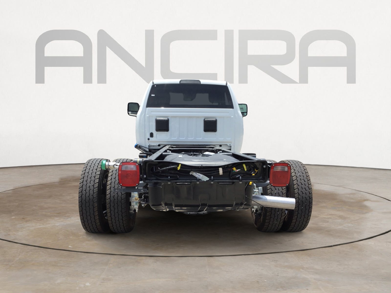 New 2026 Bright White Clearcoat RAM Tradesman image 9