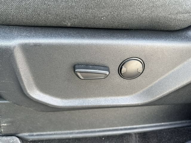 Used 2023 Silver Ford XLT image 16