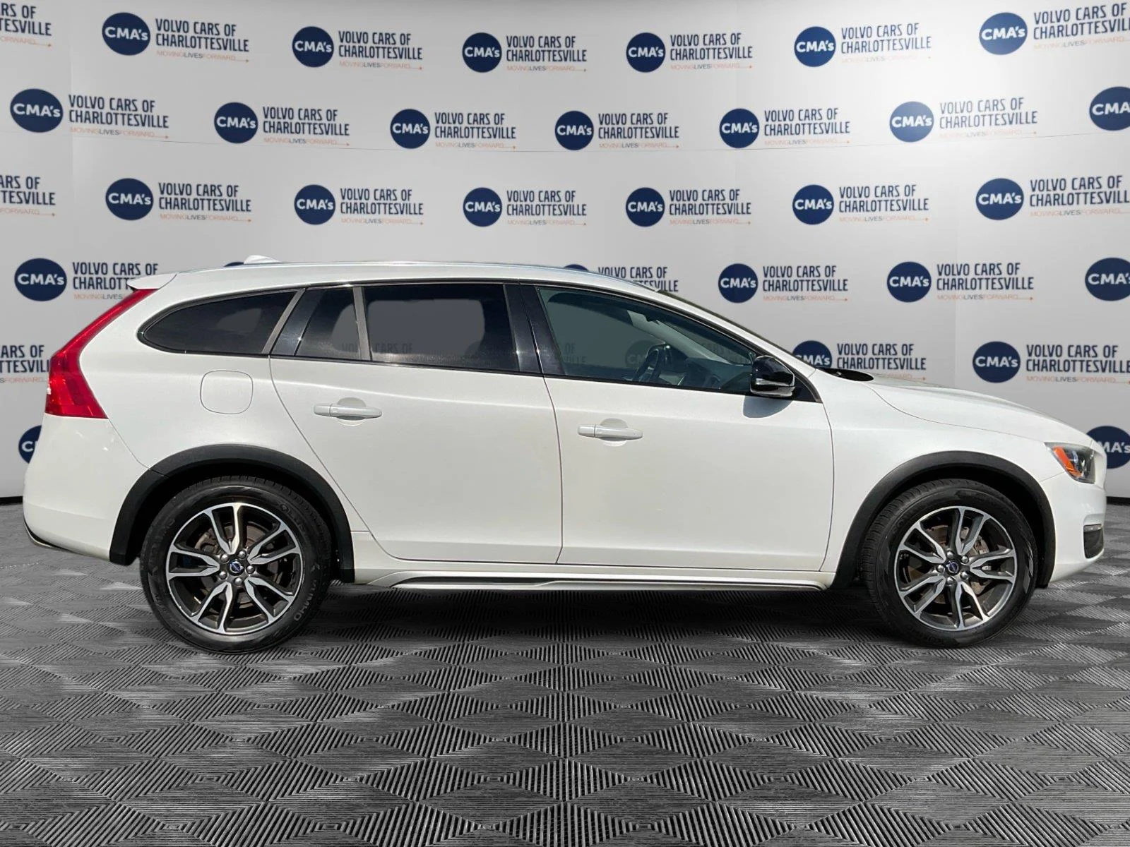 Used 2016 CRYSTAL WHITE VOLVO T5PREMIER image 6