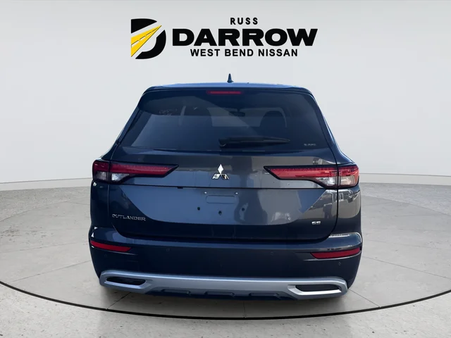 Used 2024 Gray Mitsubishi SE image 4
