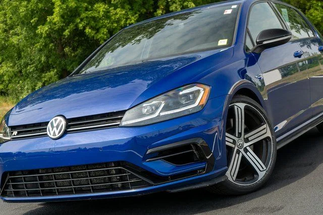Used 2019 Blue Volkswagen DCC & Navigation 4Motion image 42