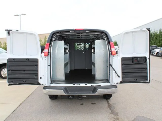 2026 GMC Savana Cargo Work Van - Photo 15