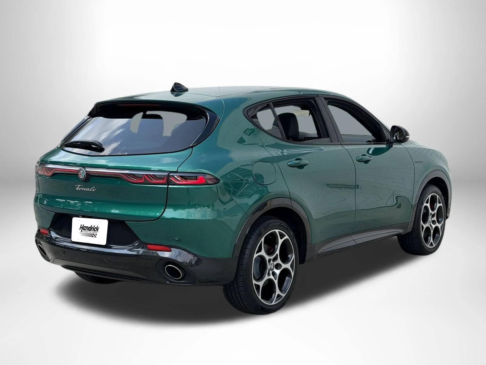 Used 2024 Verde Fangio Tri-Coat Alfa Romeo Veloce image 3