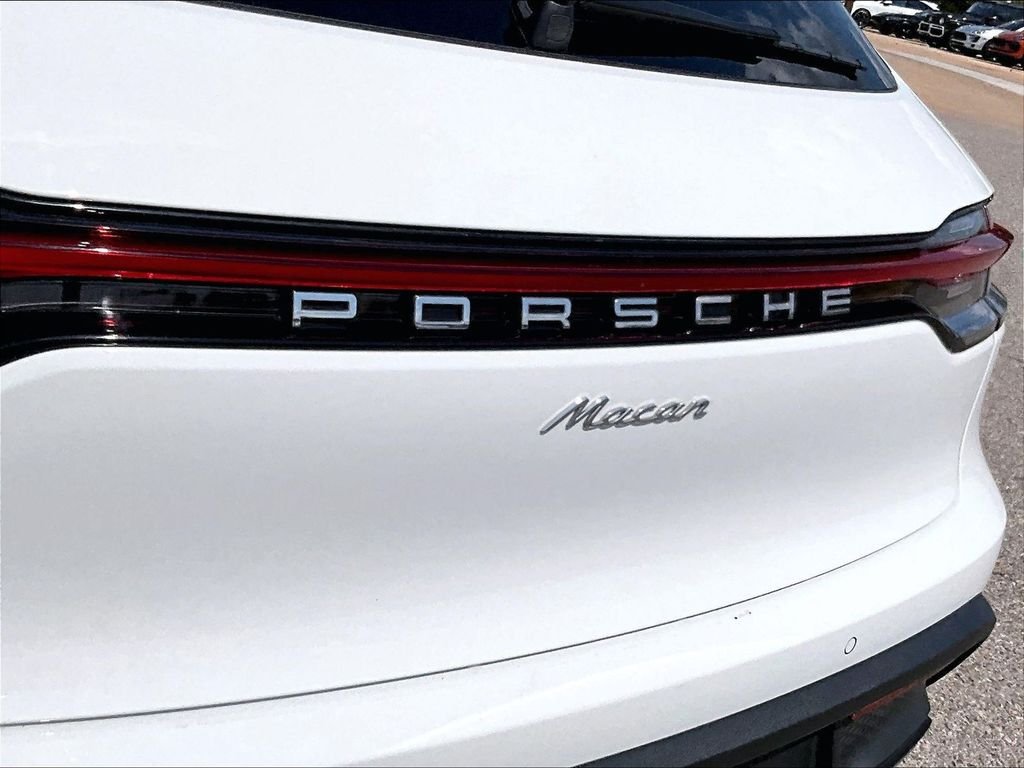 Used 2023 White Porsche  image 22
