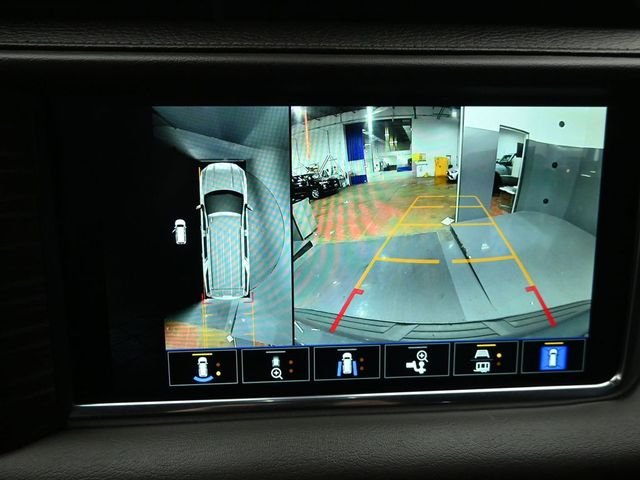 2022 GMC YUKON XL - Image 17