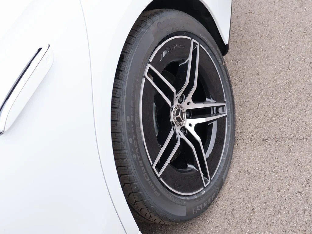 New 2026 MANUFAKTUR Moonlight White Metallic Mercedes-Benz E 350 image 41