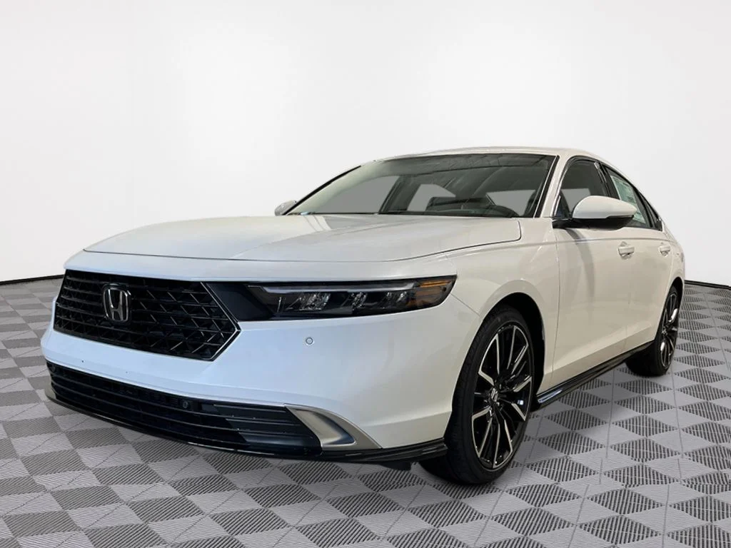 2026 Honda Accord Hybrid Touring's photo