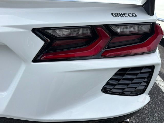 Used 2023 White Chevrolet Stingray image 19