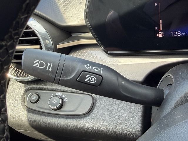Used 2025 White Chevrolet ACTIV image 30